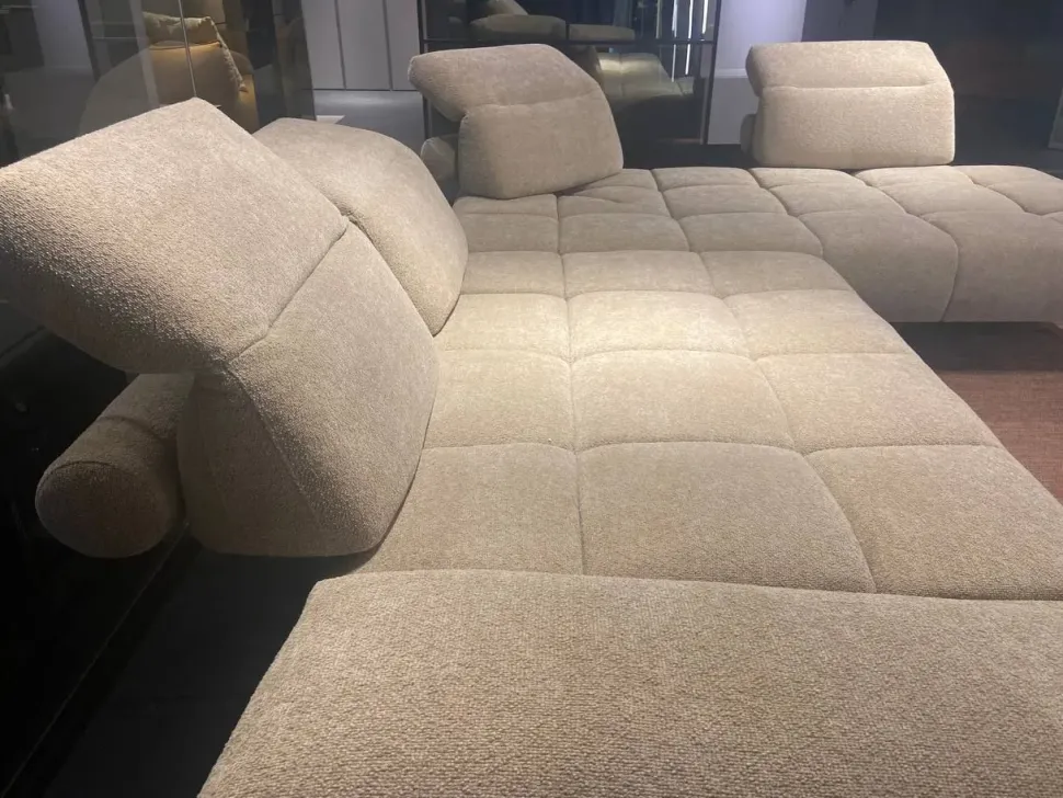 Divano moderno modello Skyline scontato