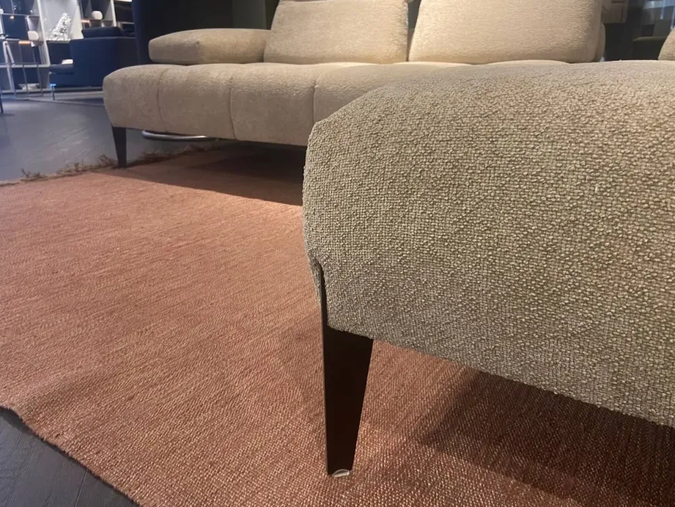 Divano moderno modello Skyline scontato