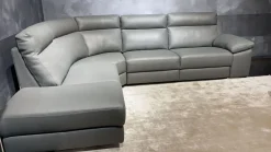 Divano moderno pelle Taylor di Calia con sconto del - 55%