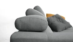 Divano moderno tessuto Capri di Salvetti con sconto del - 38%