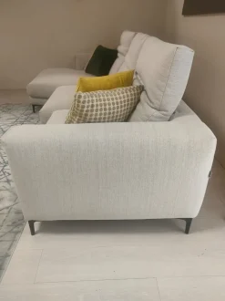 Divano moderno tessuto Capri di Rosini con sconto del - 25%