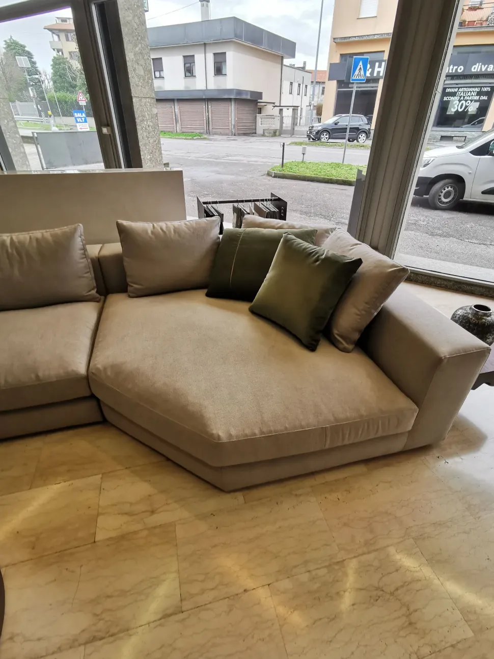 Divano moderno tessuto Land di Artigianale con sconto del - 25%