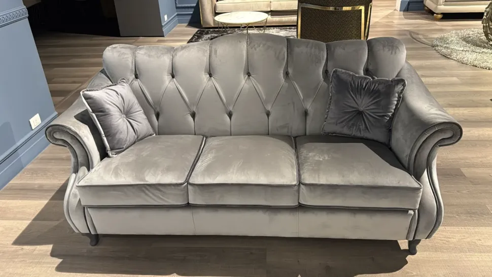 Divano Morfeus di Artigianale in stile classico a prezzo scontato