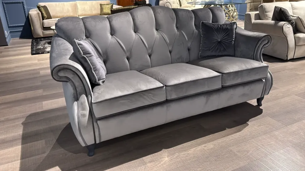 Divano Morfeus di Artigianale in stile classico a prezzo scontato