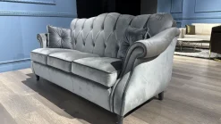 Divano Morfeus di Artigianale in stile classico a prezzo scontato