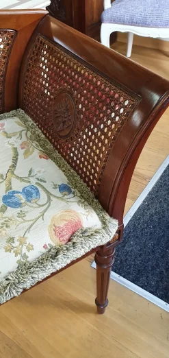 Divano Paglia vienna con cuscino in Tessuto Artigianale a prezzo ribassato