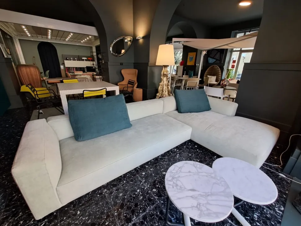 Divano Pianoalto in Tessuto non sfoderabile di Zanotta scontato 30%