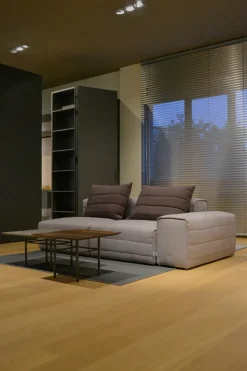 Divano Samet  di Gervasoni in stile design a prezzo scontato