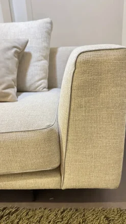 Divano Sheridan tessuto in poliuretano  Desirèe in Offerta Outlet