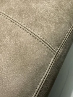 Divano Sheridan tessuto in poliuretano  Desirèe in Offerta Outlet