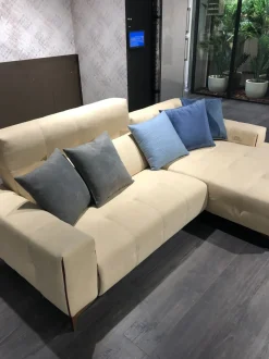 Divano Tiffany  in Microfibra non sfoderabile  di Egoitaliano scontato 60%