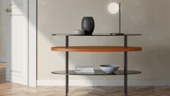 Doimo Salotti presenta la libreria Beverly: una soluzione d'arredo unica ed elegante.