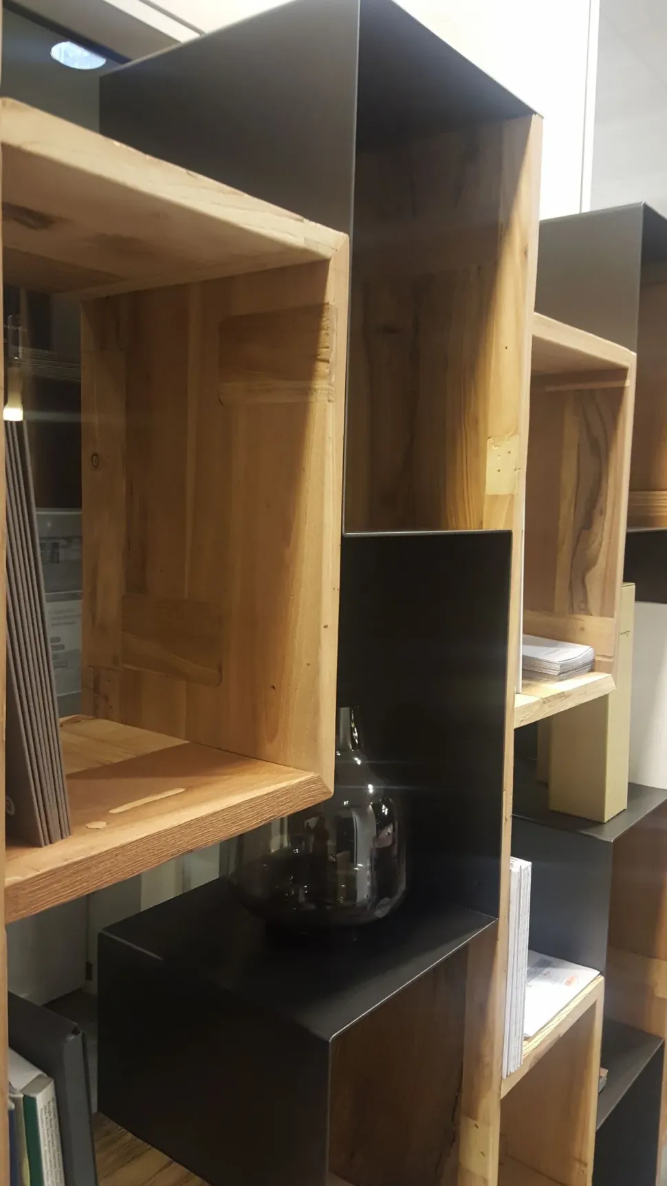 Libreria Gemini stile design di Nature design scontata del 35%