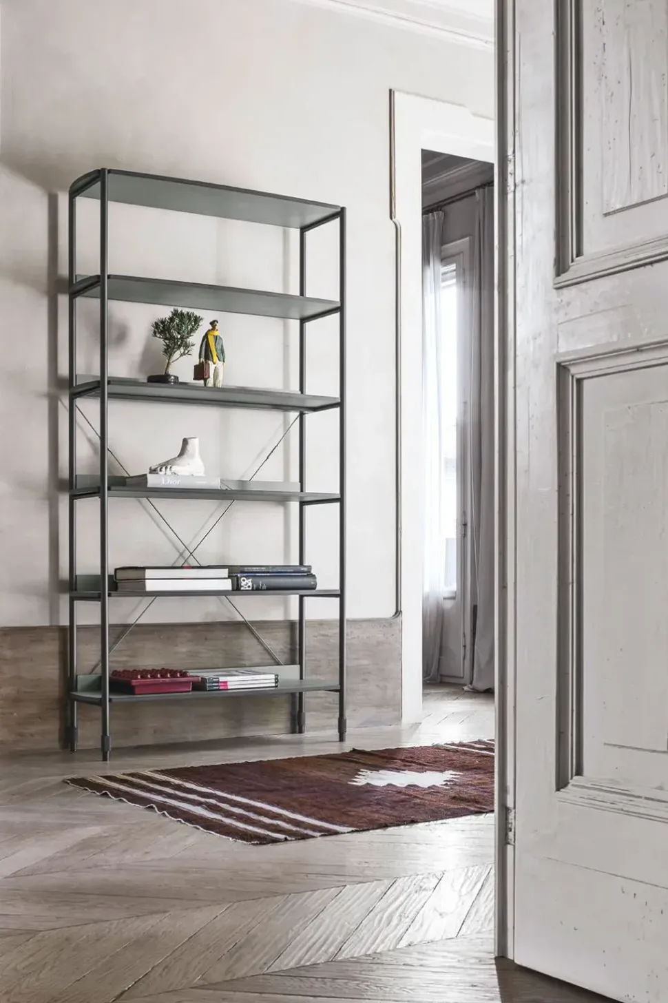 Libreria Ink in stile design di Tomasella in OFFERTA OUTLET