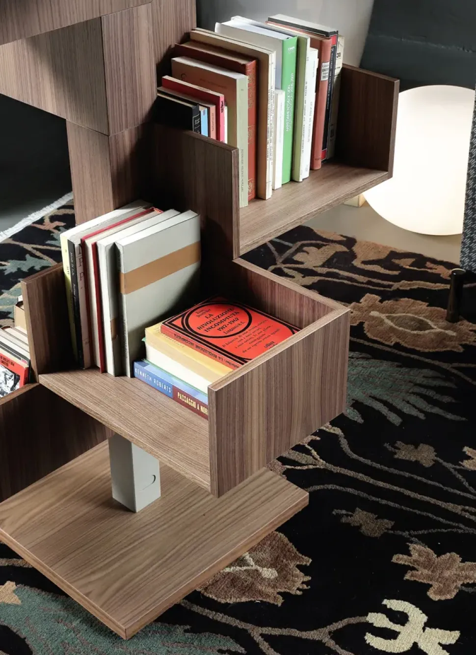 Libreria modello F4/ tree form 43 di Forme’s a prezzo riservato