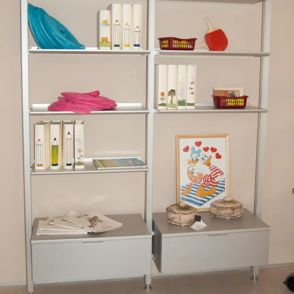 Libreria modello Libreria design moderno a parete di Calligaris a prezzo riservato