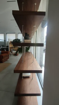 Libreria modello Piano design di Riva 1920 a prezzo riservato