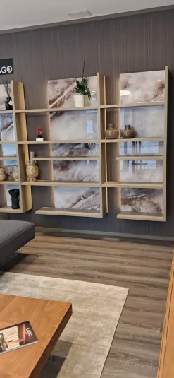 Libreria Pentagram stile design di Lago scontata del 40%