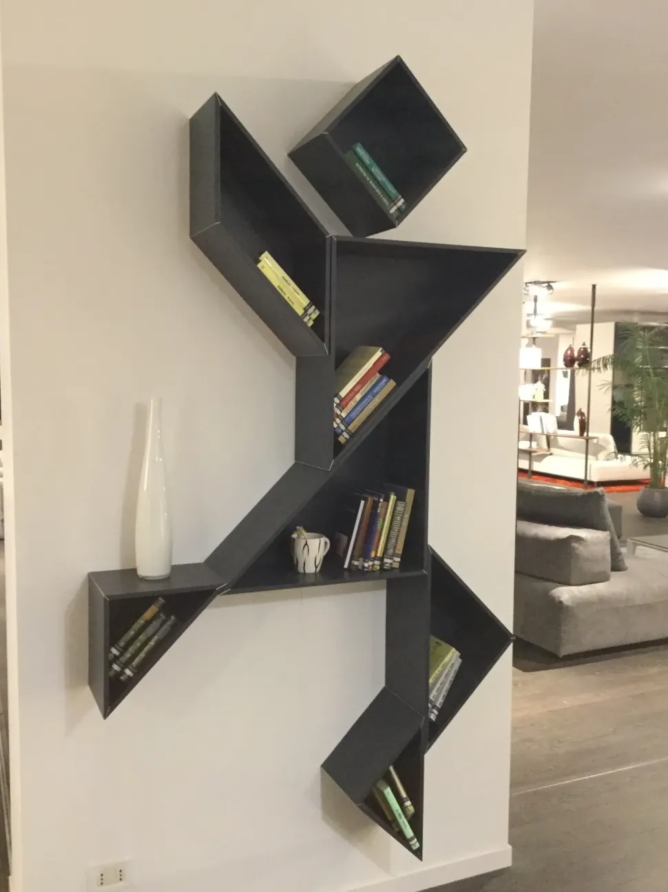 Libreria Tangram stile design di Lago scontata