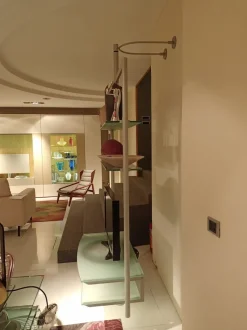 Libreria Ubiqua Porada in stile design a prezzi convenienti