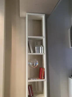 Libreria Weightless Lago in stile design con forte sconto