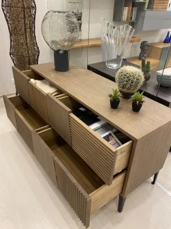 Madia Design di Devina nais in stile design scontata