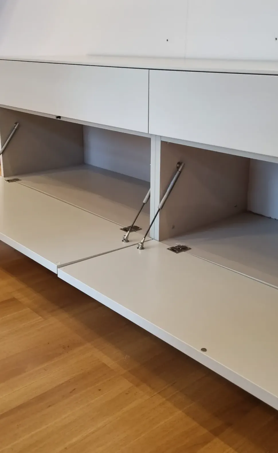 Madia di Novamobili in laccato opaco Living box18 a prezzo riservato