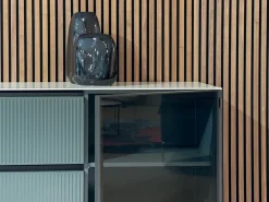 Madia di Novamobili in vetro Living 2023 in Offerta Outlet