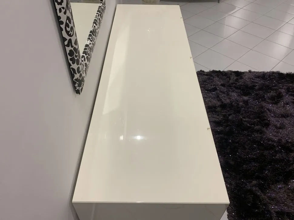 Madia di Olivieri in laccato opaco Cube in Offerta Outlet