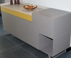 Madia di Tomasella in laccato opaco Madia tomasella remix a prezzo scontato