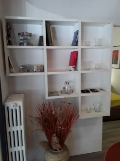 Mensola stile Moderno Doimo cityline Over libreria sospesa a prezzo ribassato