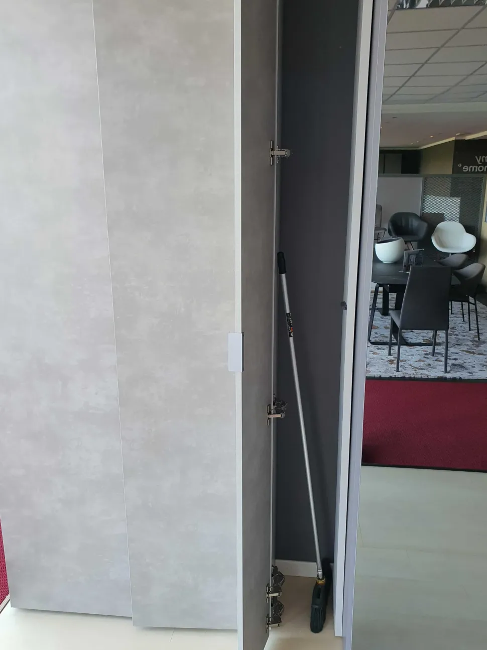 Mobile ingresso A terra modello Essential di Adok