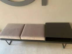 Mobile per un ingresso moderno modello T sit  di Caccaro in Offerta Outlet