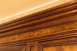 Mobile soggiorno modello Mobile sacrestia noce massello di Collezione esclusiva a PREZZI OUTLET