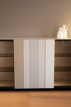 Mobile soggiorno modello Now sideboard di Lago a PREZZI OUTLET