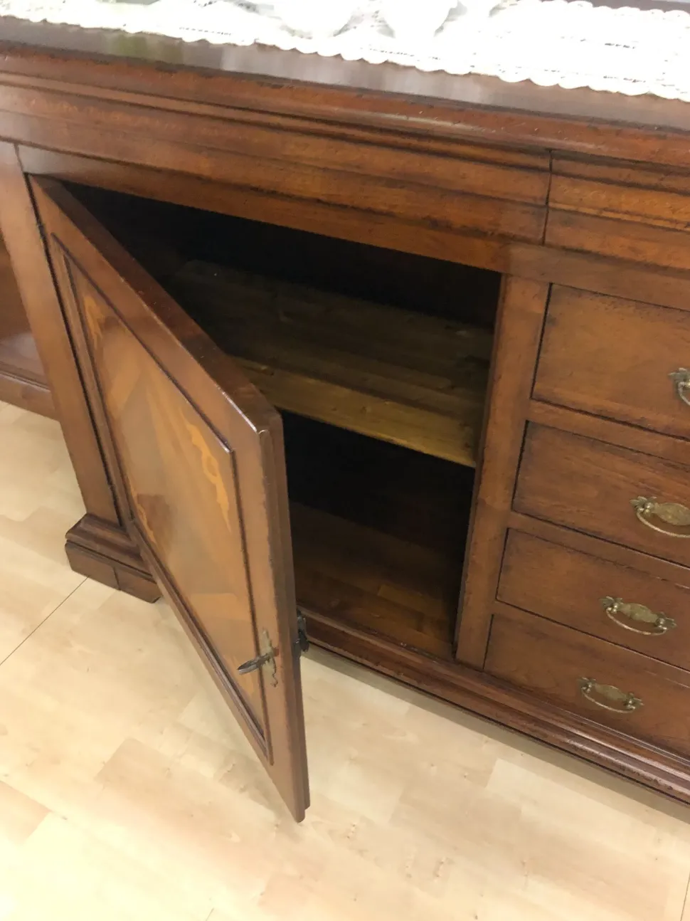 Offerta Outlet: Madia Intarsio Classica Artigianale, ideale per arredare interni!