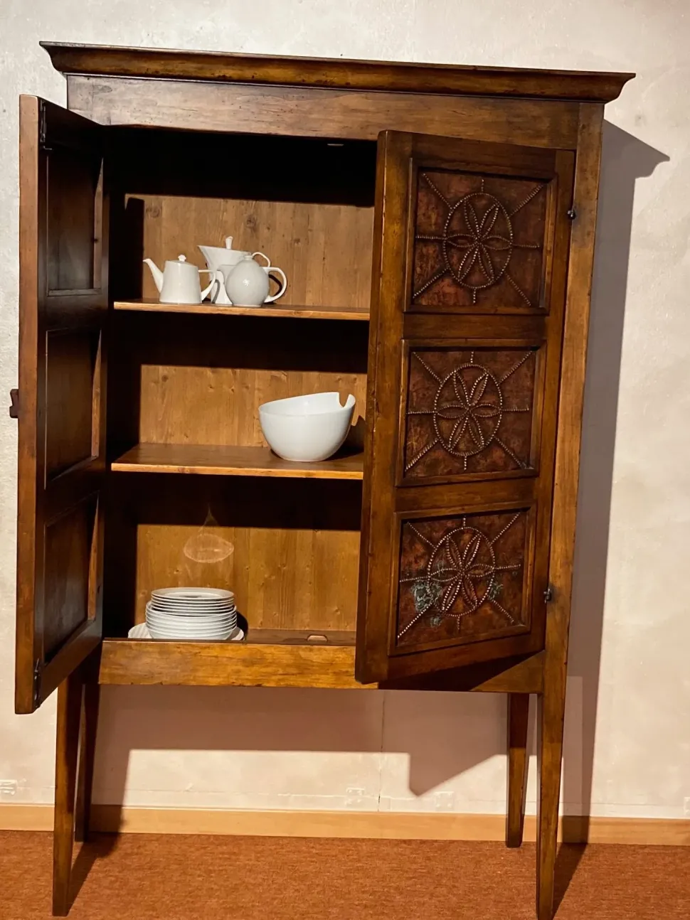 Offerta Outlet: Madia Massello stile classico Artigianale.