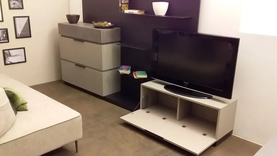 Parete attrezzata Atlante space del marchio Tomasella con un ribasso esclusivo