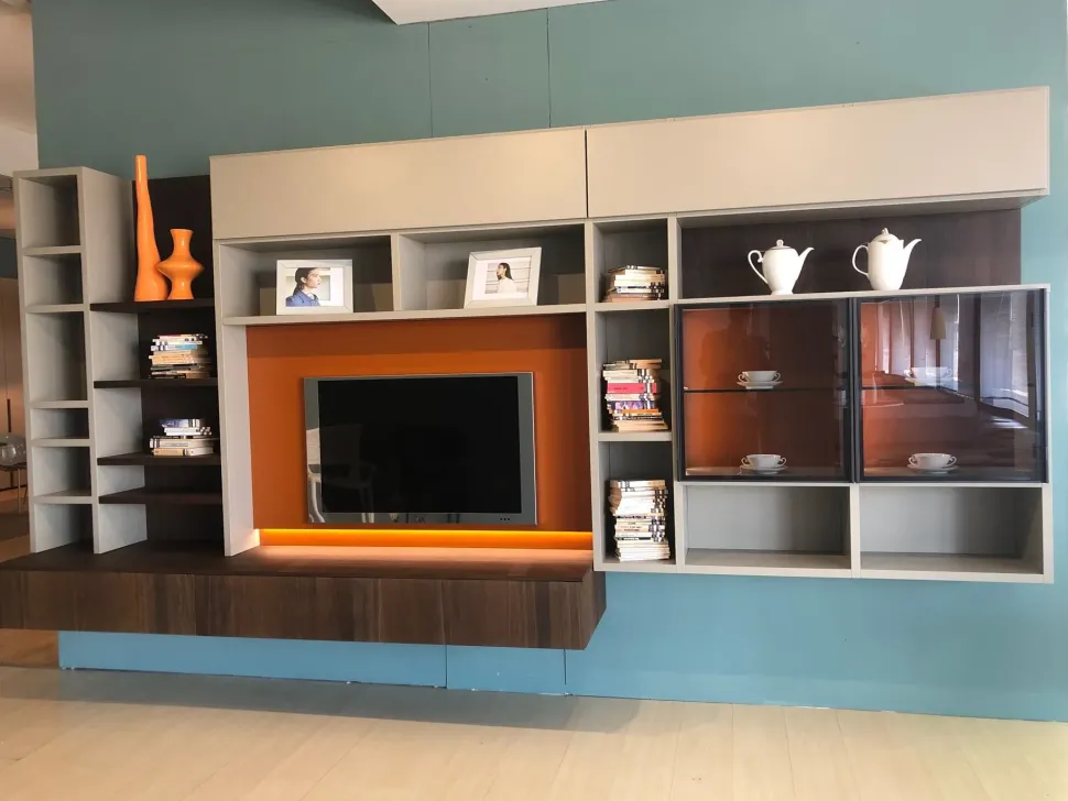 Parete attrezzata in stile design Modo di Sangiacomo a prezzo scontato