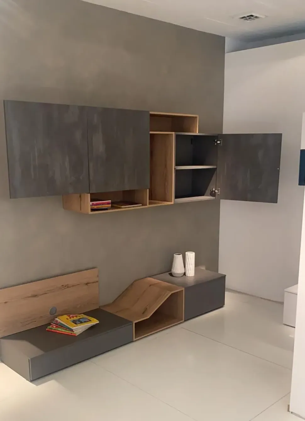 Parete attrezzata in stile design Dayton di Md work in Offerta Outlet