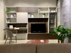 Parete attrezzata Parete a spalla vano tv e pensili vetro  di Tomasella in OFFERTA OUTLET