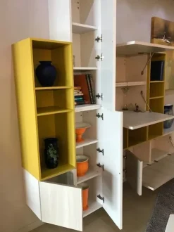 Parete attrezzata Replay del marchio Villanova con un ribasso esclusivo