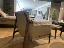 Poltrona con poggiapiedi Times lounge Poltrona frau a prezzo Outlet