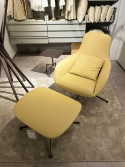 Poltrona con seduta fissa Kent  Zanotta a prezzo Outlet