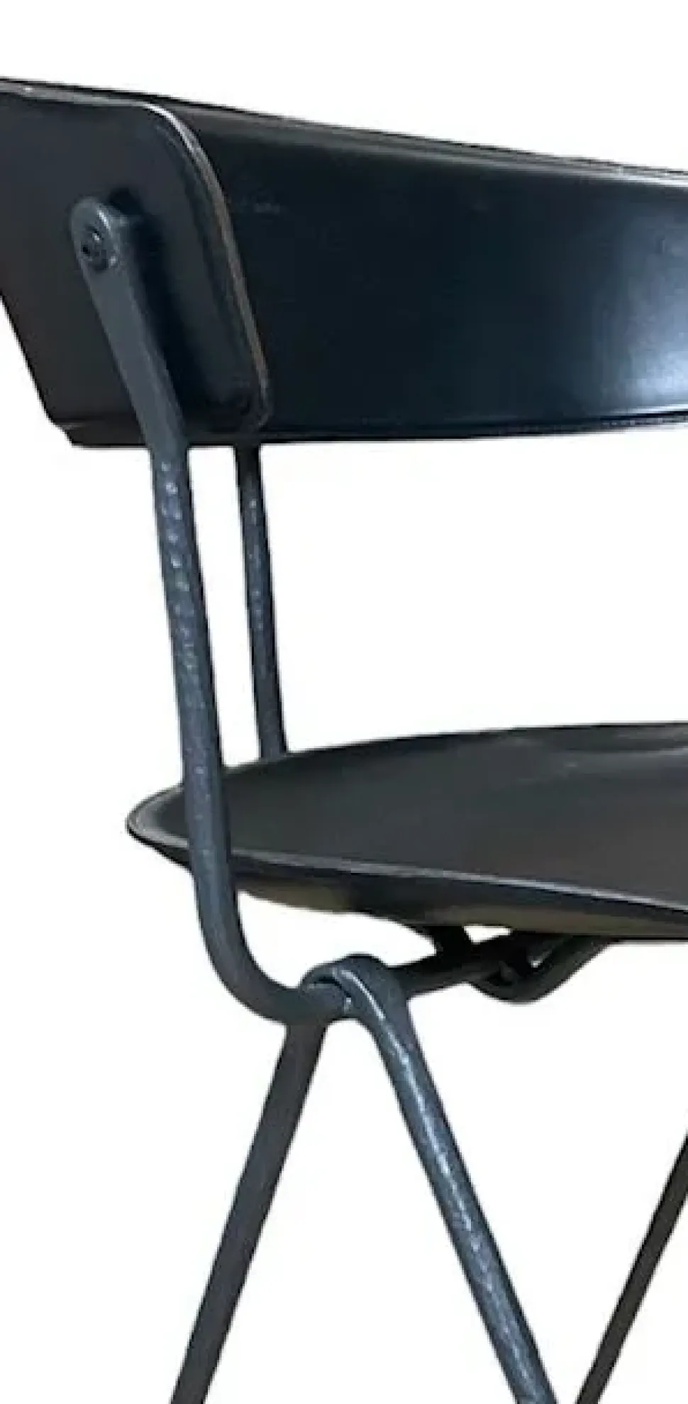 Poltrona in stile design Poltroncina officina inpelle nera magis Magis in Offerta Outlet