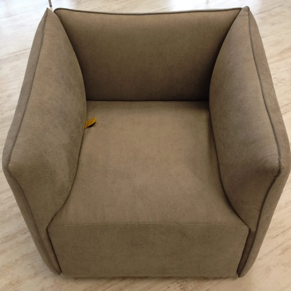 Poltrona in Tessuto Poltroncina in tessuto kubik le comfort Le comfort a prezzo Outlet