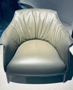 Poltrona modello Archibald Poltrona frau ad un prezzo conveniente