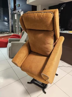 Poltrona relax modello Prisca plus a marchio Vitarelax con forte sconto