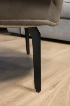 Poltroncina in stile design modello Dodo Le comfort a prezzo scontato