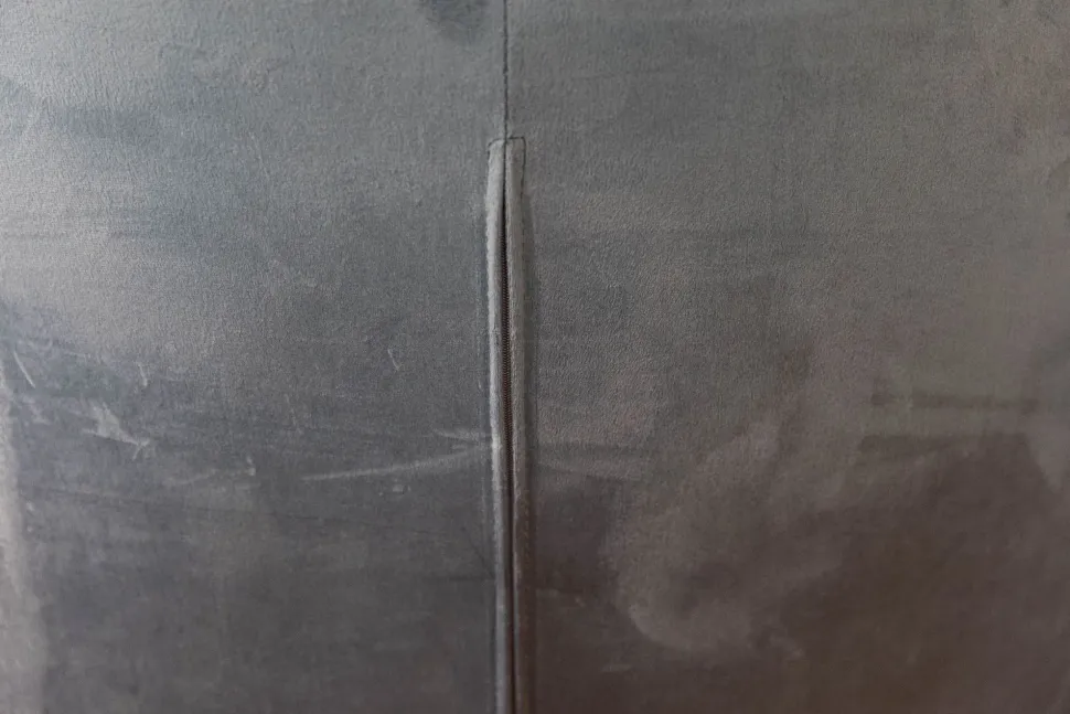 Poltroncina modello Poltrona artigianale in velluto Artigianale in Tessuto a prezzo scontato